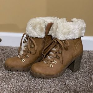 Tan Guess boots